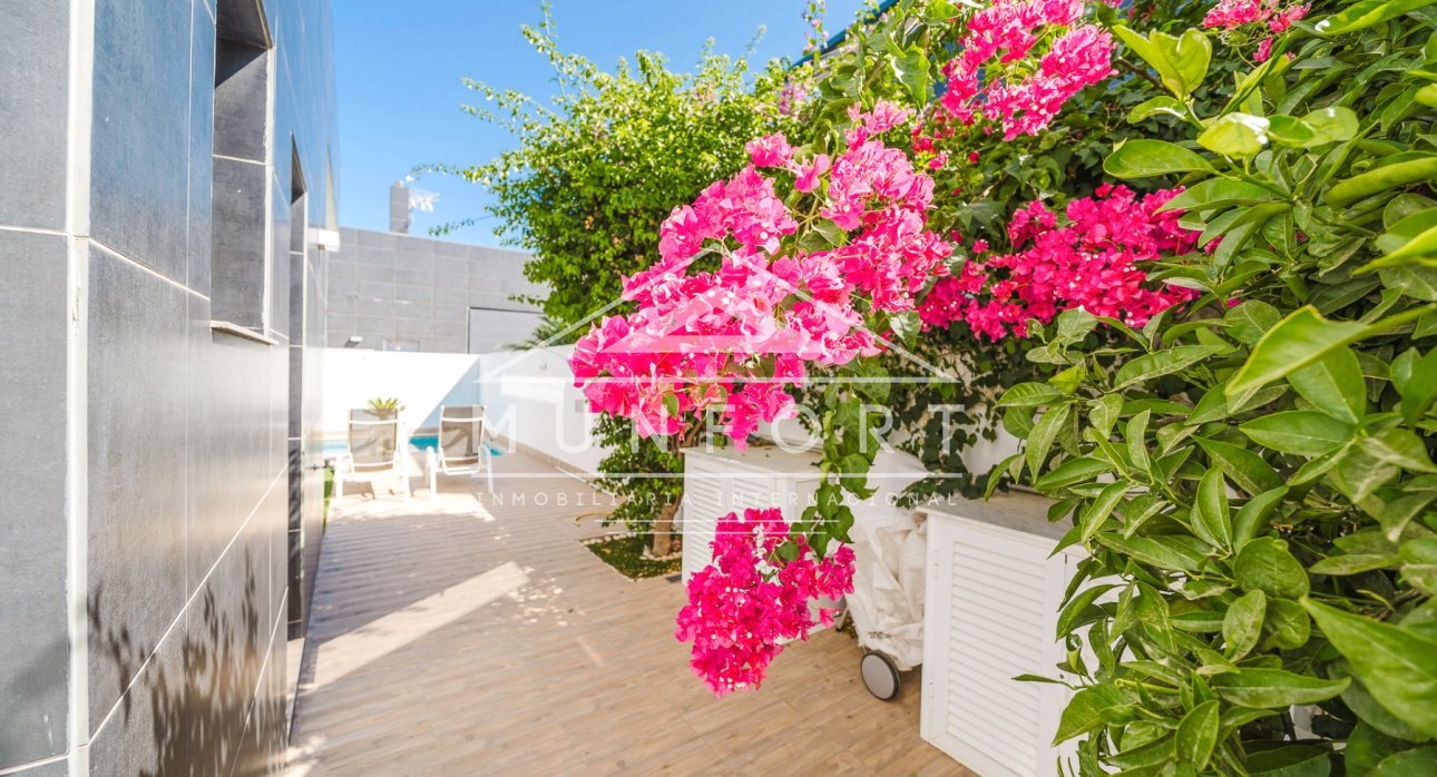 Resale - Villas -
Pilar de la Horadada