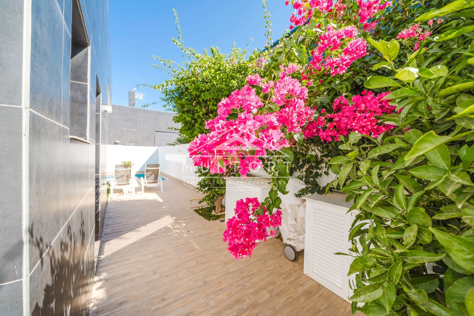 Resale - Villas -
Pilar de la Horadada