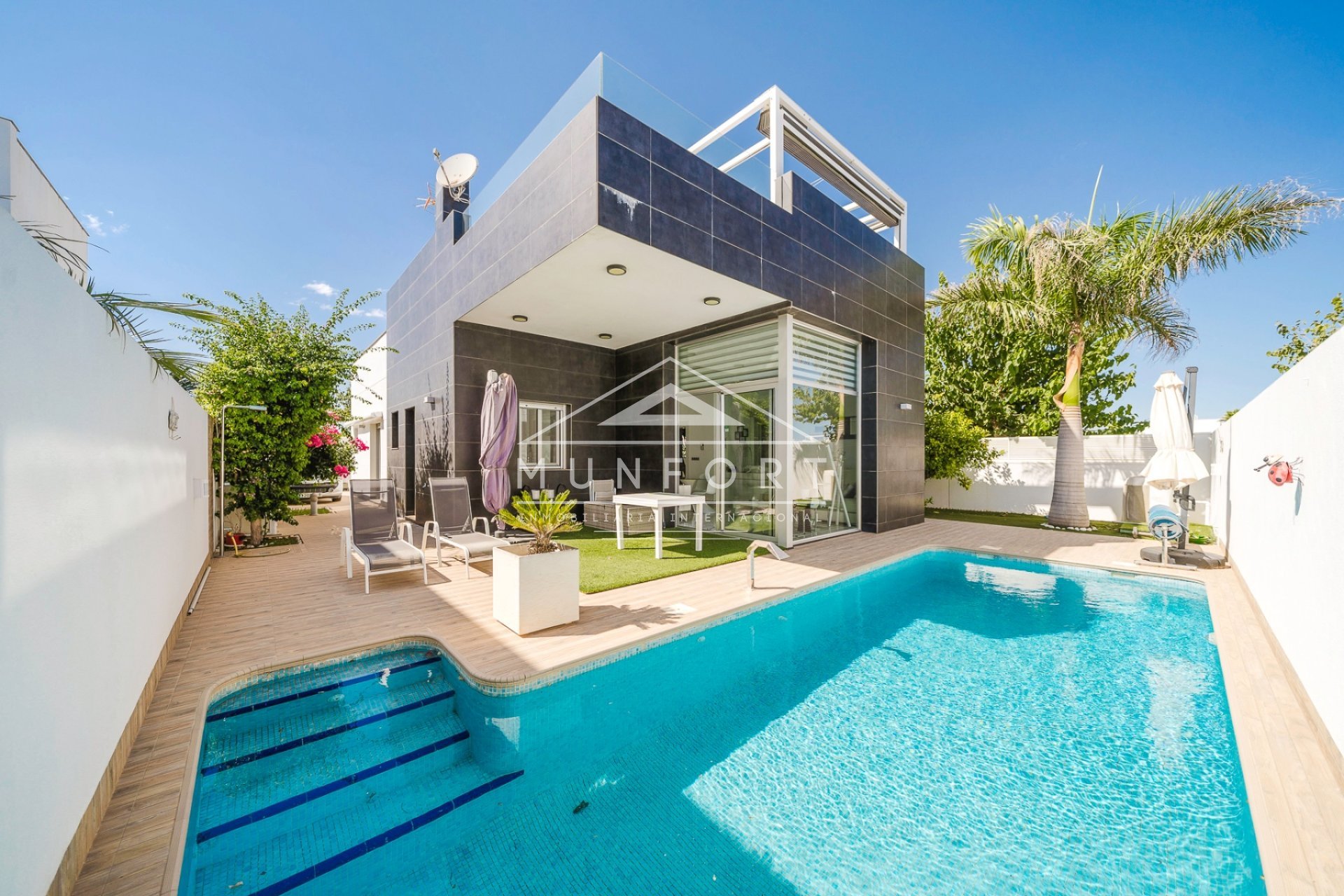 Resale - Villas -
Pilar de la Horadada