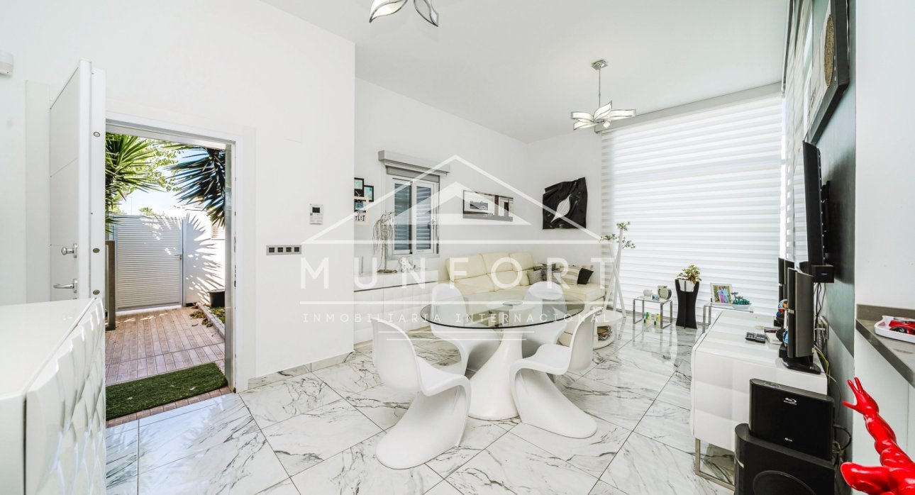 Resale - Villas -
Pilar de la Horadada