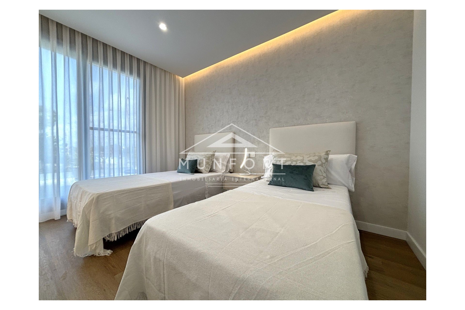 Resale - Villas -
Pilar de la Horadada