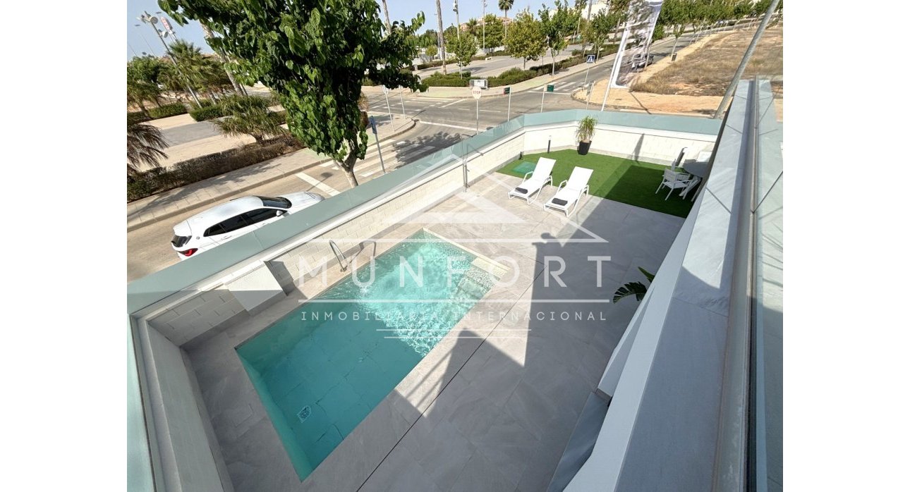 Resale - Villas -
Pilar de la Horadada