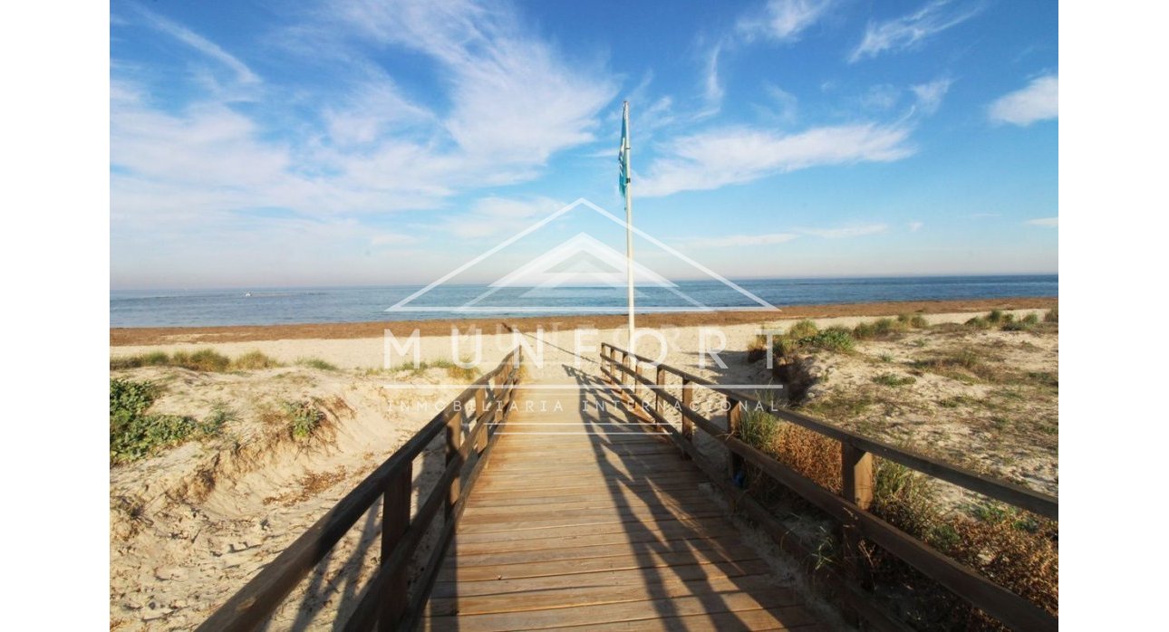 Resale - Villas -
Pilar de la Horadada