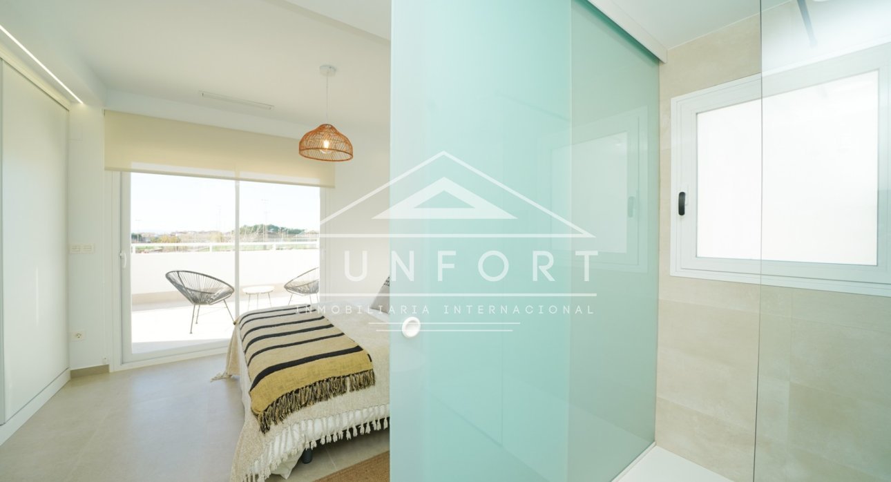 Resale - Villas -
Pilar de la Horadada