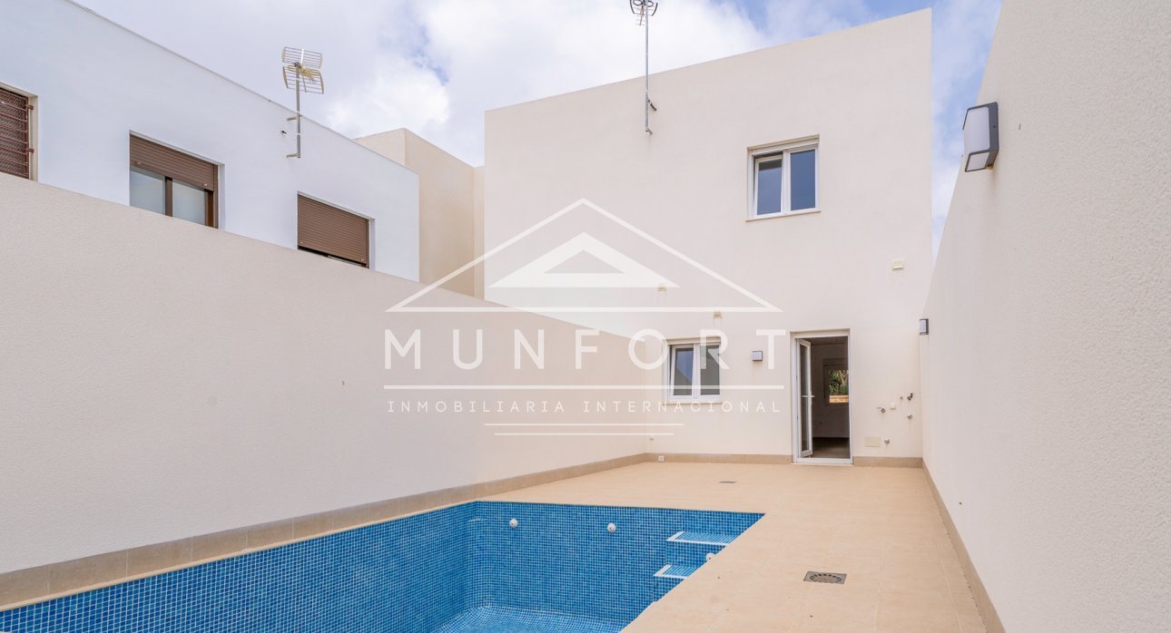 Resale - Villas -
Pilar de la Horadada