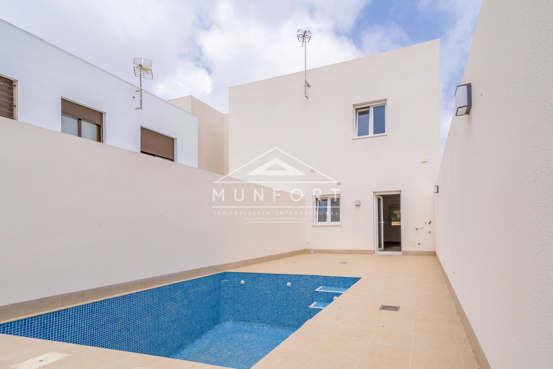 Resale - Villas -
Pilar de la Horadada