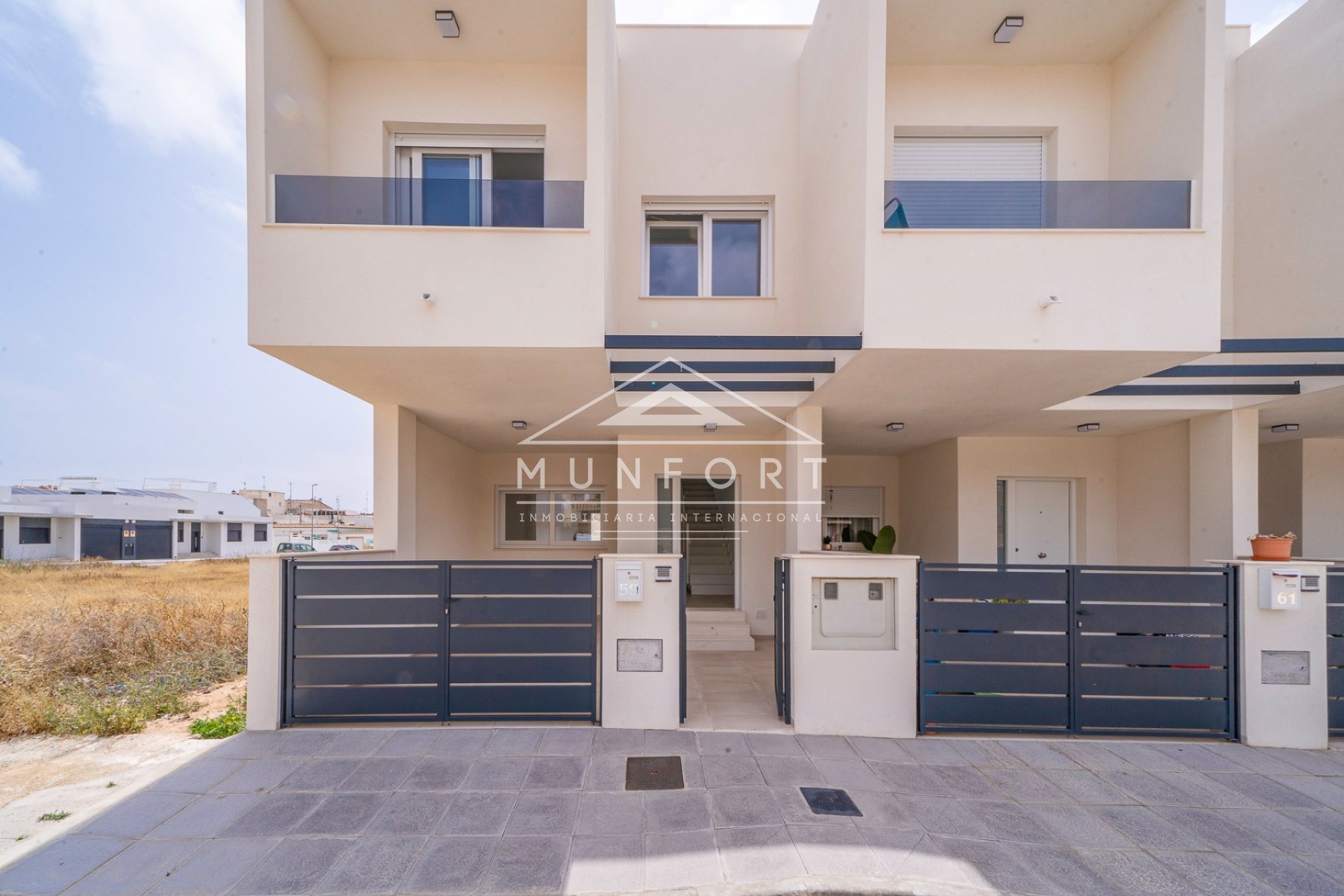 Resale - Villas -
Pilar de la Horadada