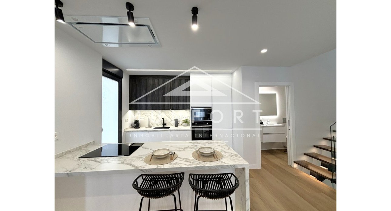 Resale - Villas -
Pilar de la Horadada