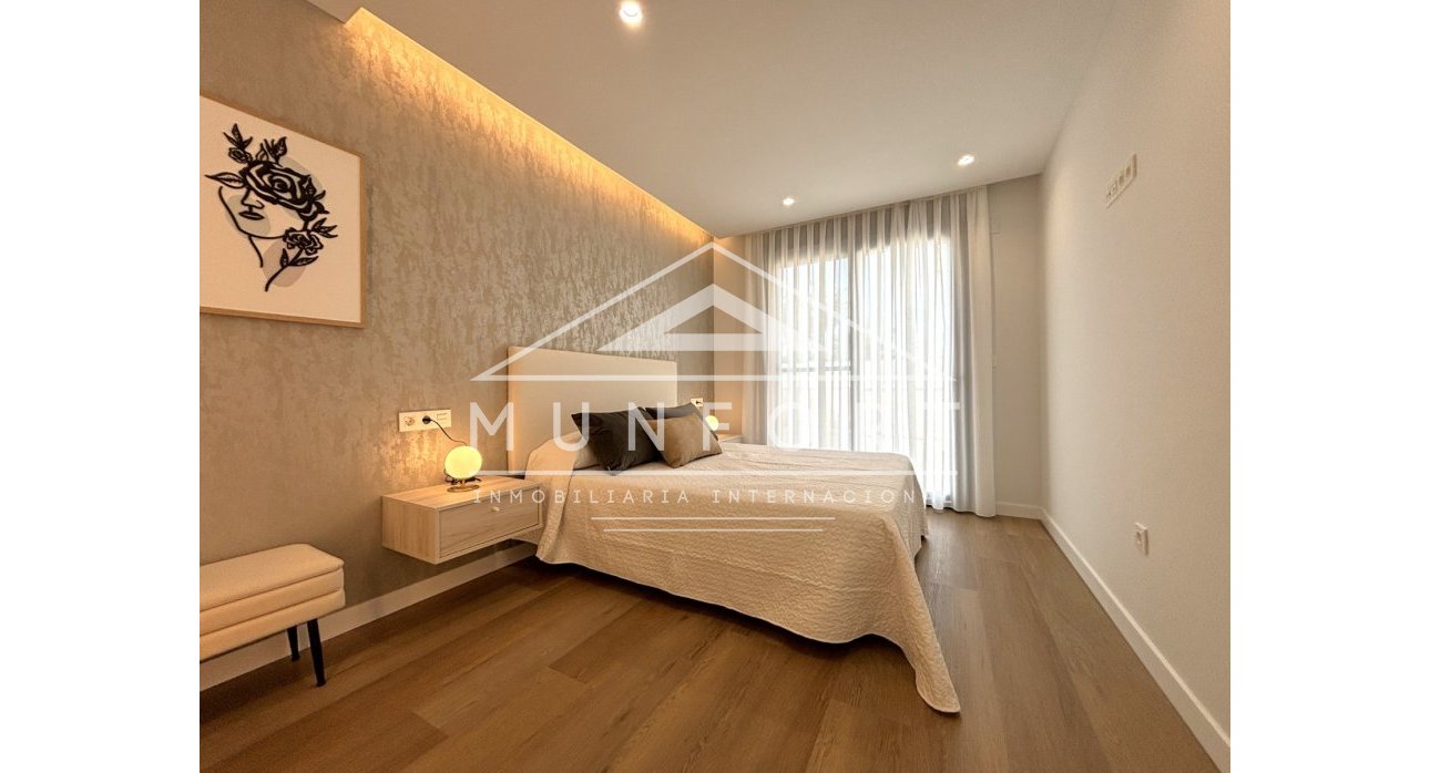 Resale - Villas -
Pilar de la Horadada