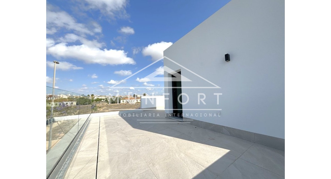 Resale - Villas -
Pilar de la Horadada
