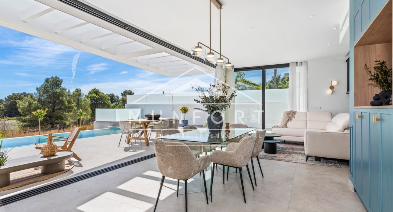 Resale - Villas -
Polop de La Marina 