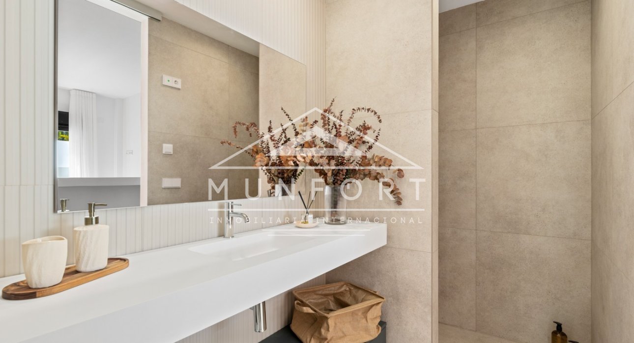 Resale - Villas -
Polop de La Marina 