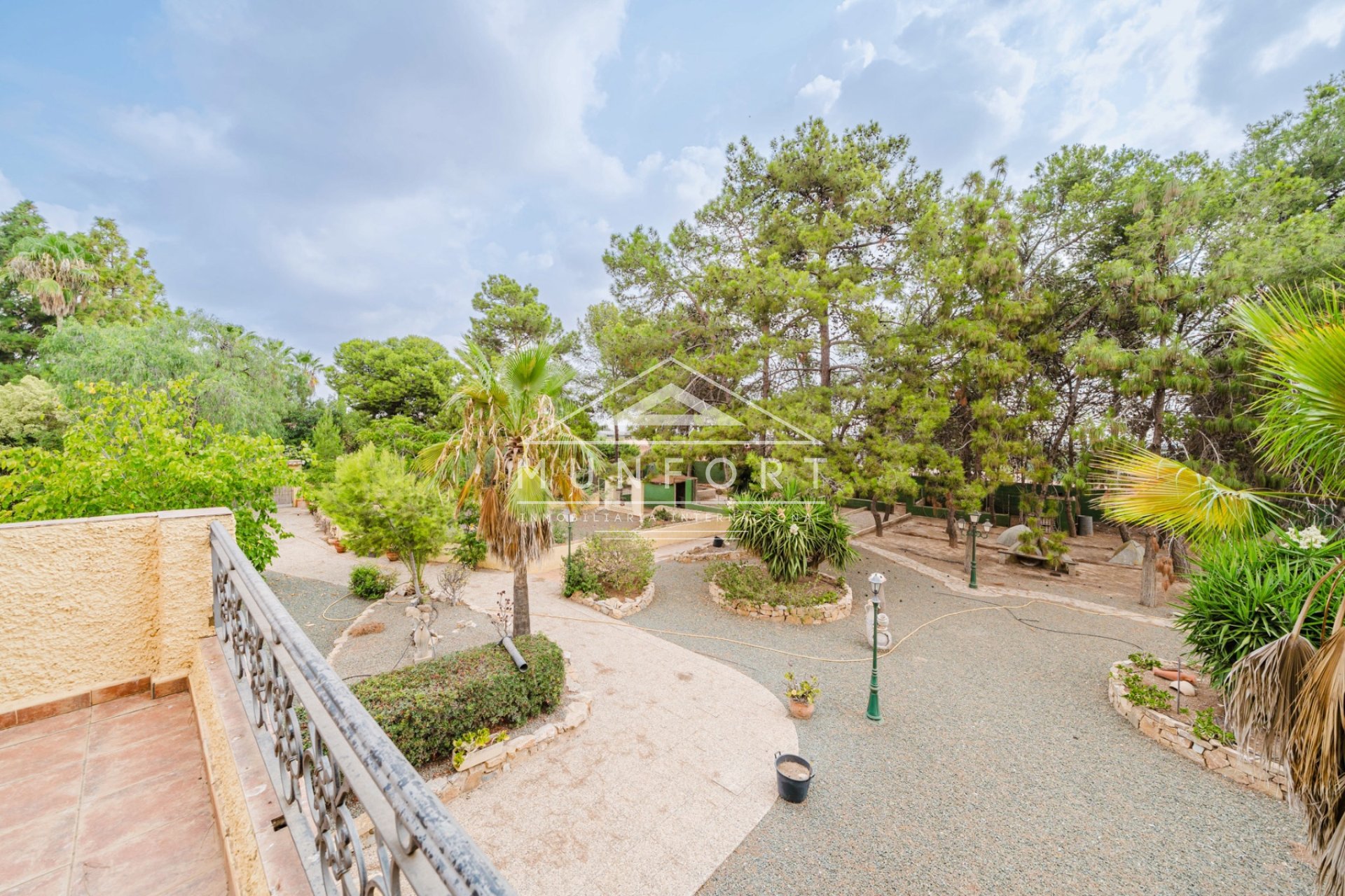 Resale - Villas -
Pozo Estrecho