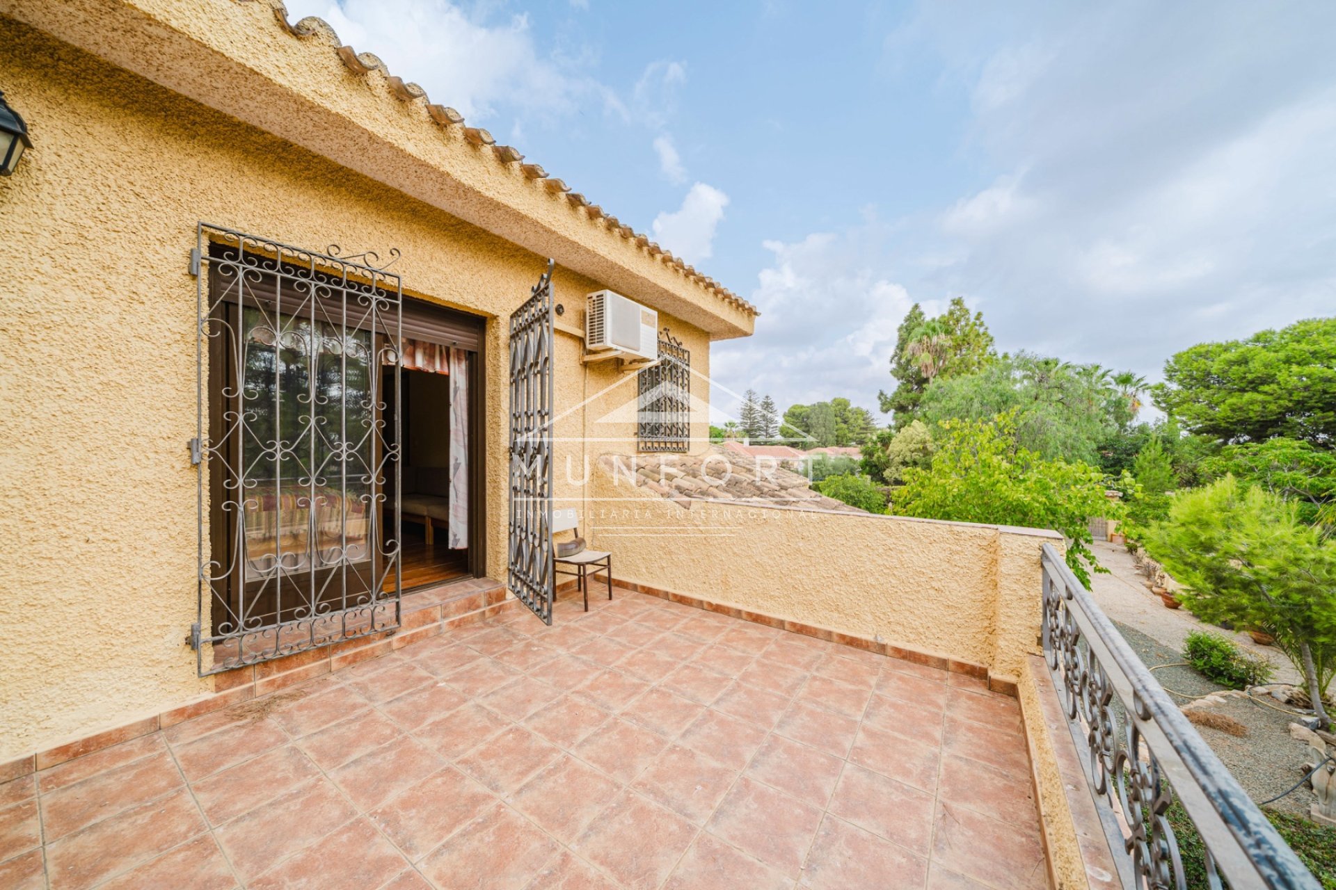 Resale - Villas -
Pozo Estrecho