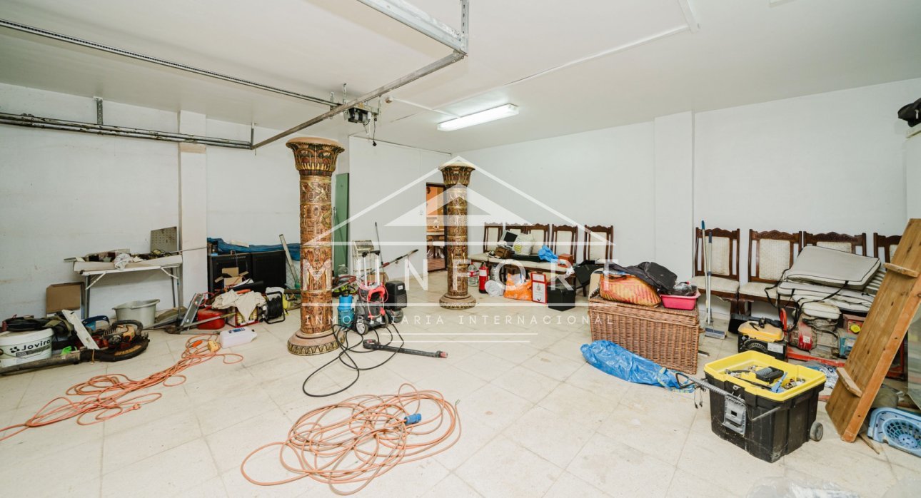 Resale - Villas -
Pozo Estrecho