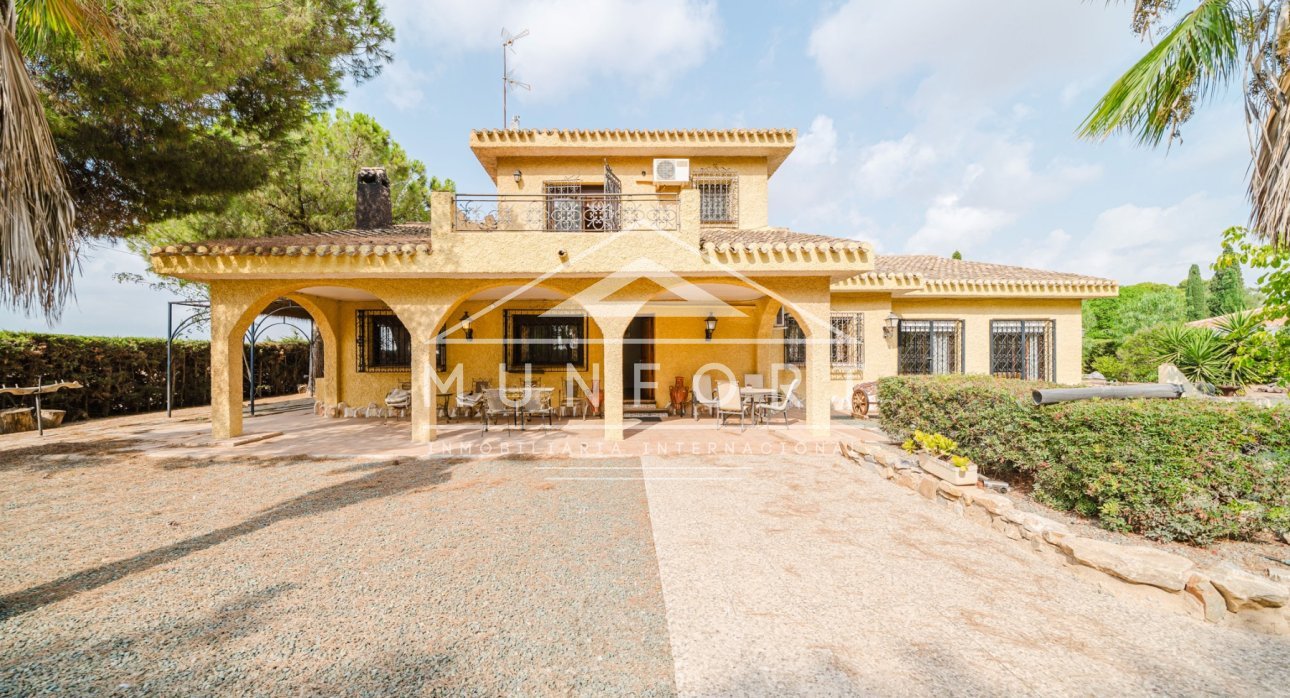 Resale - Villas -
Pozo Estrecho