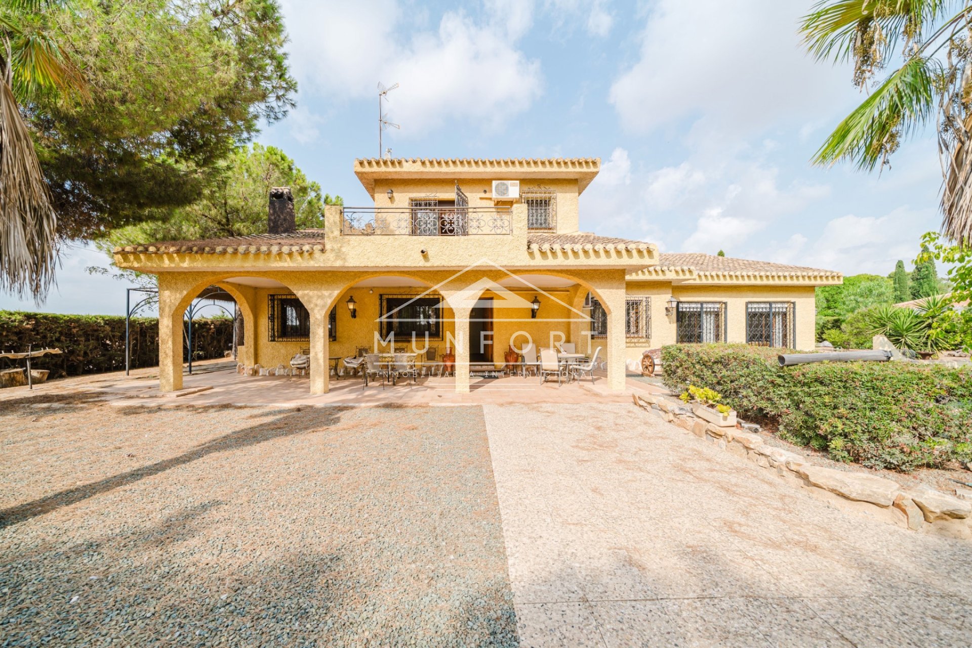 Resale - Villas -
Pozo Estrecho