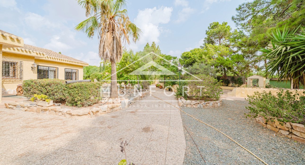 Resale - Villas -
Pozo Estrecho