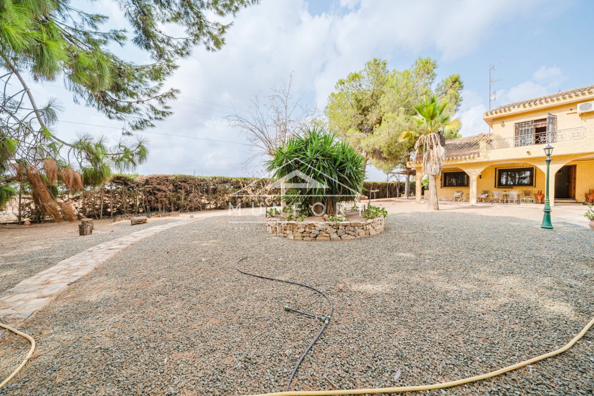 Resale - Villas -
Pozo Estrecho