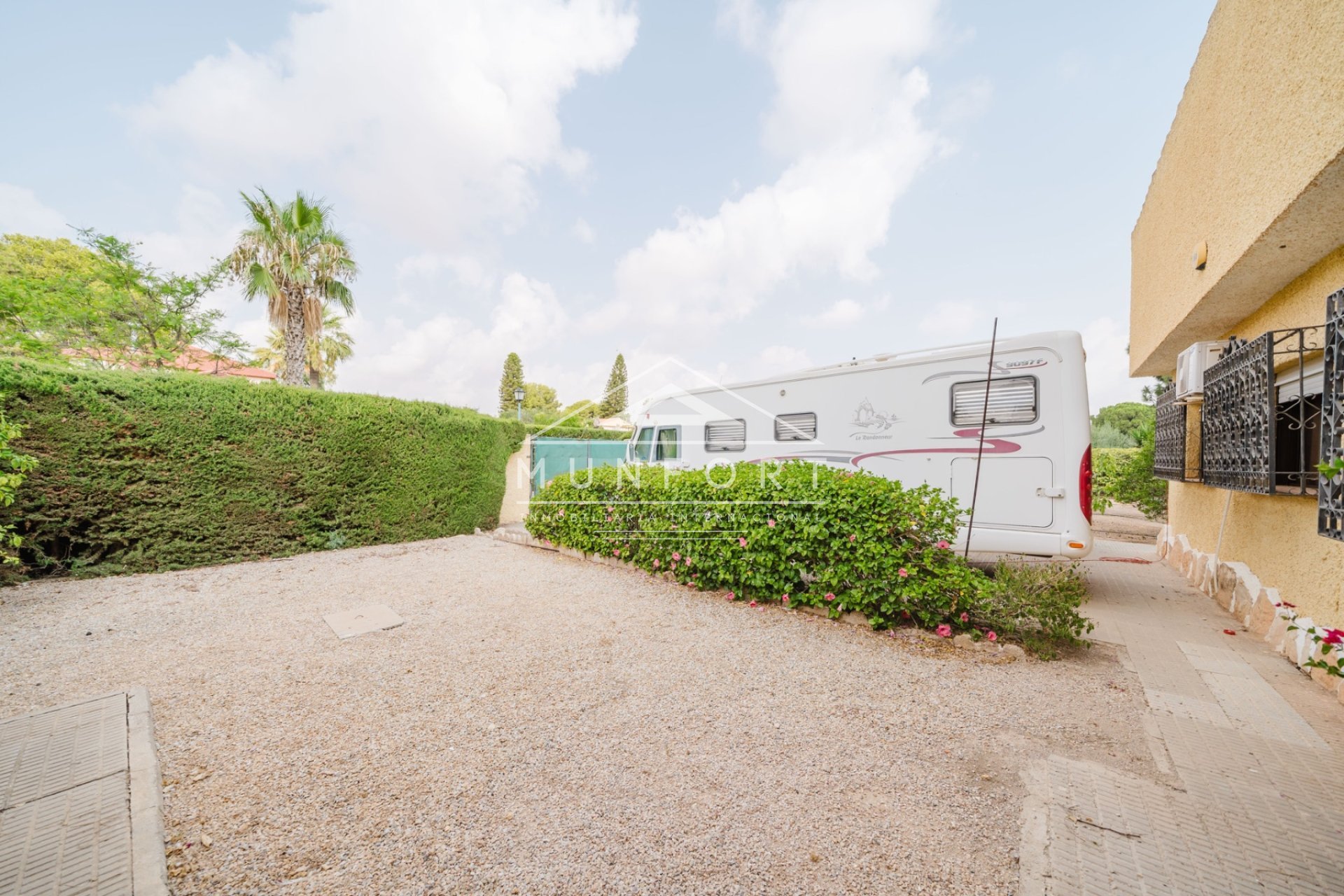 Resale - Villas -
Pozo Estrecho