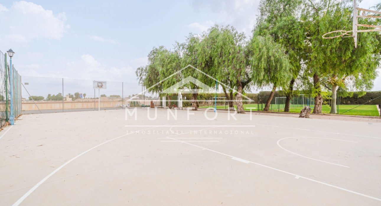 Resale - Villas -
Pozo Estrecho