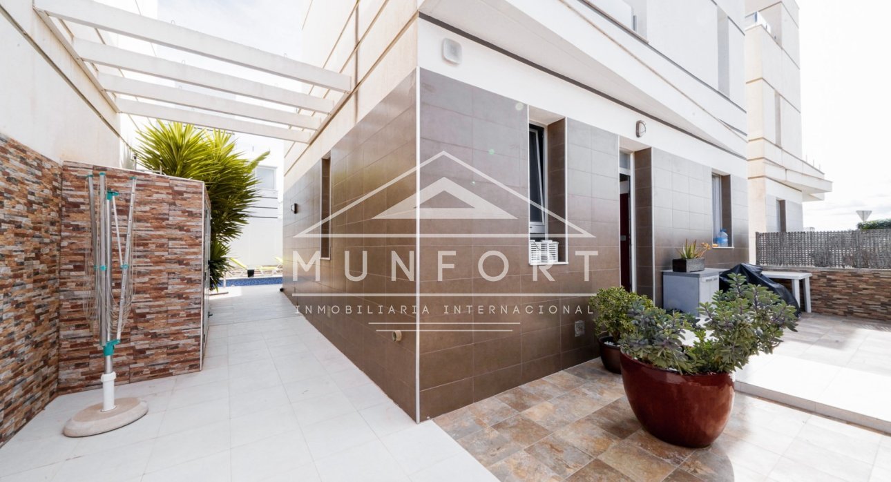 Resale - Villas -
Rojales