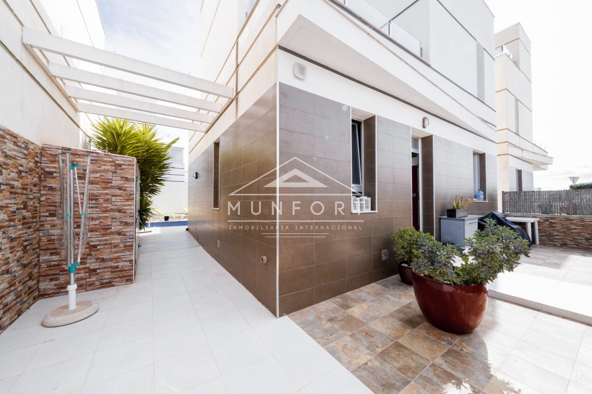 Resale - Villas -
Rojales