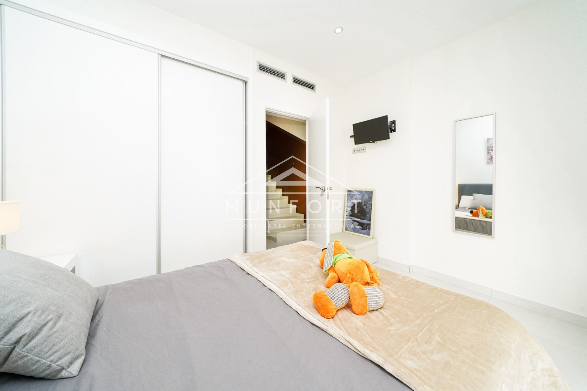 Resale - Villas -
Rojales