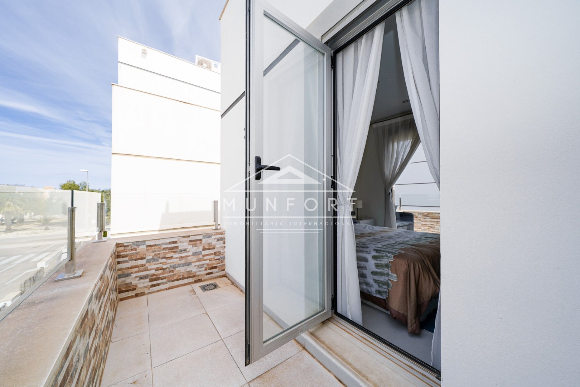 Resale - Villas -
Rojales