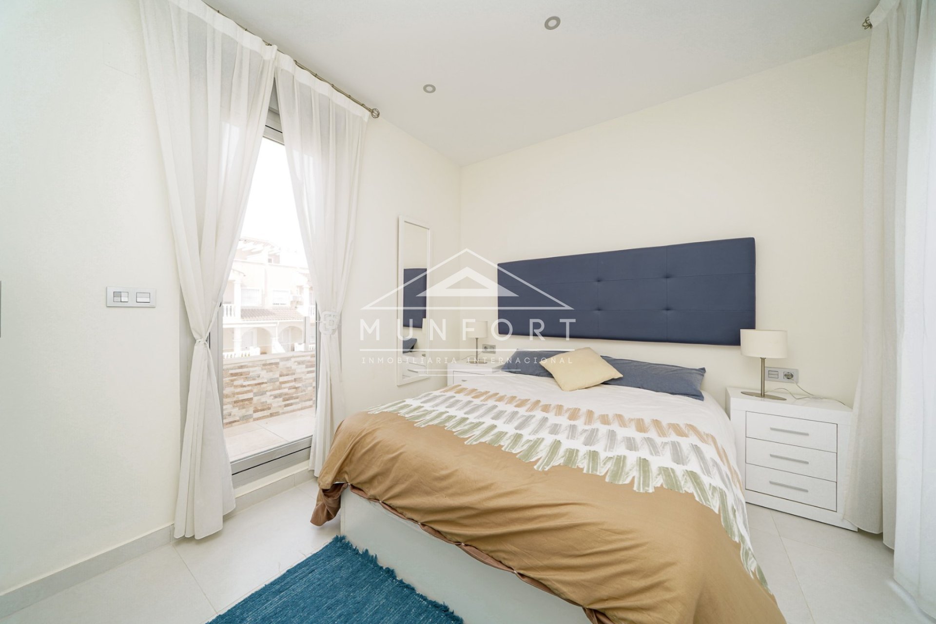 Resale - Villas -
Rojales