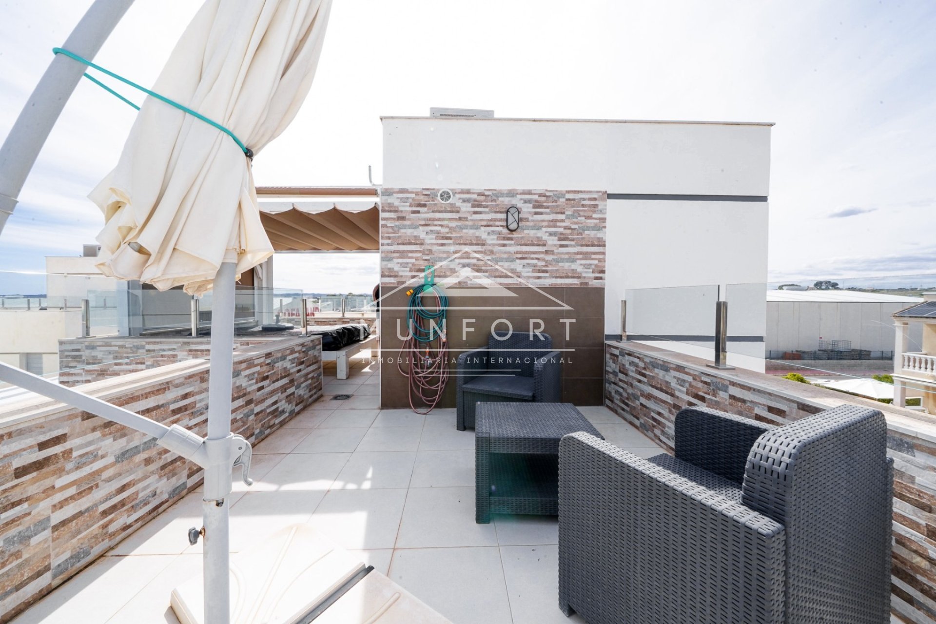 Resale - Villas -
Rojales