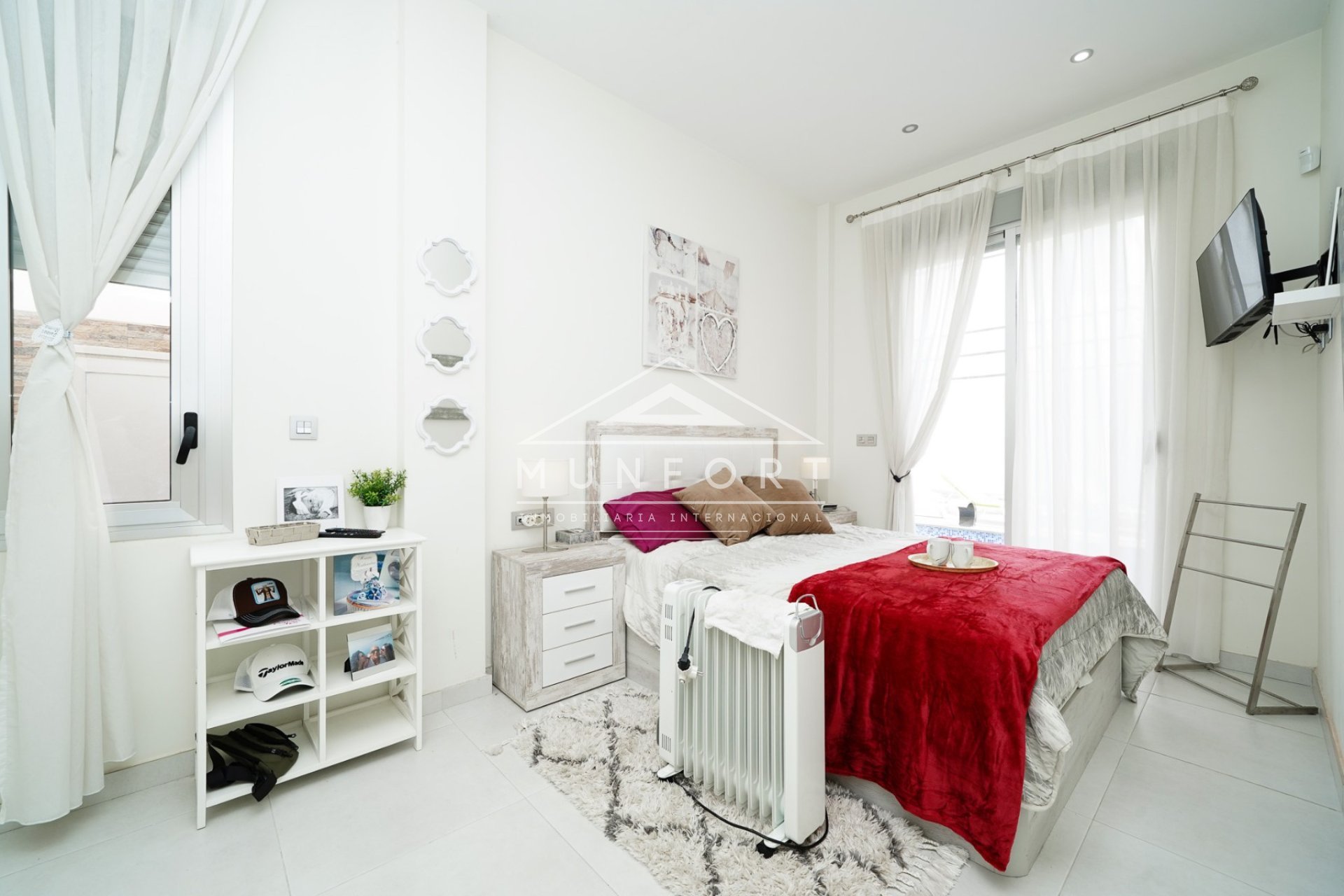 Resale - Villas -
Rojales