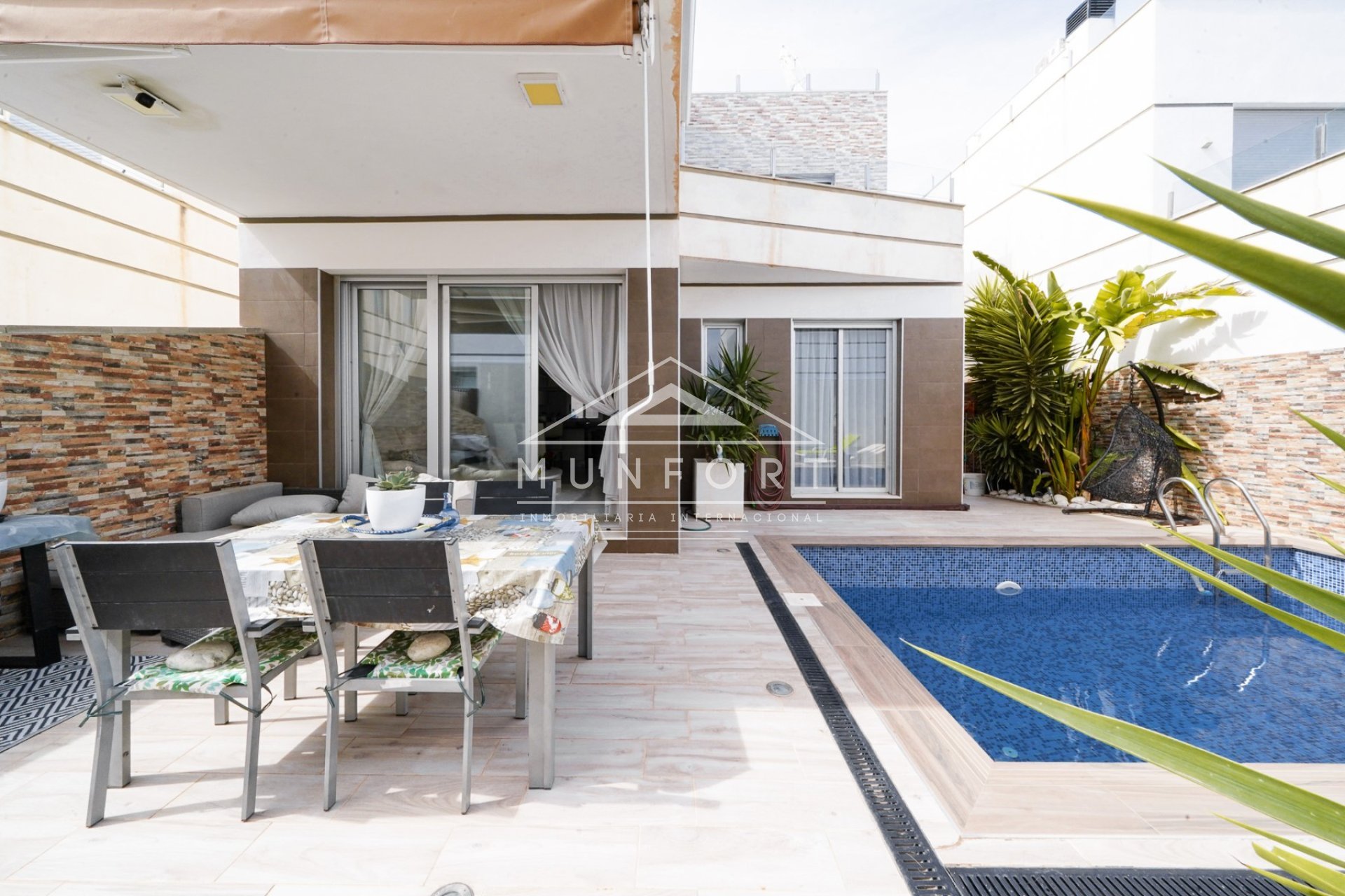 Resale - Villas -
Rojales