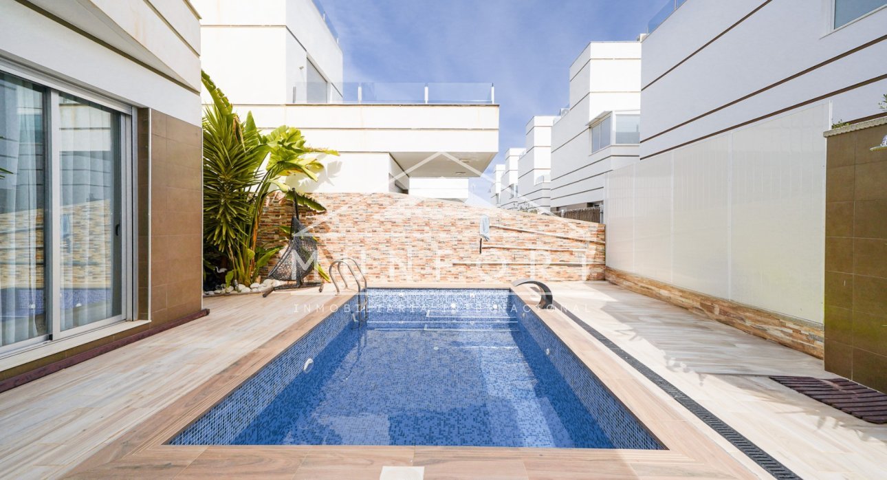 Resale - Villas -
Rojales