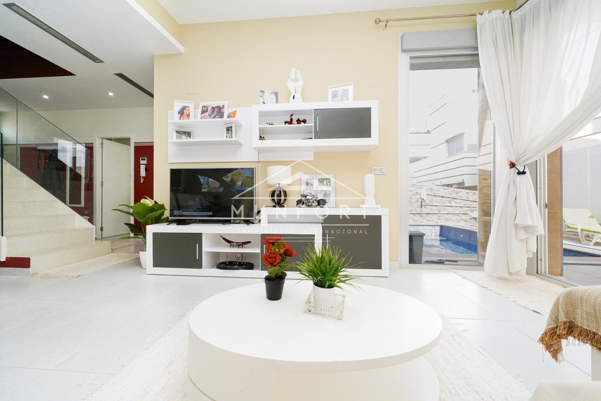 Resale - Villas -
Rojales