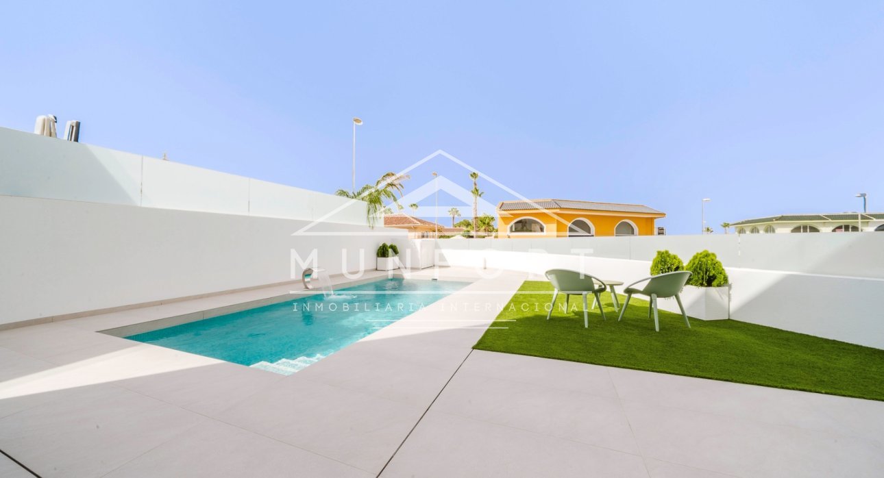 Resale - Villas -
Rojales