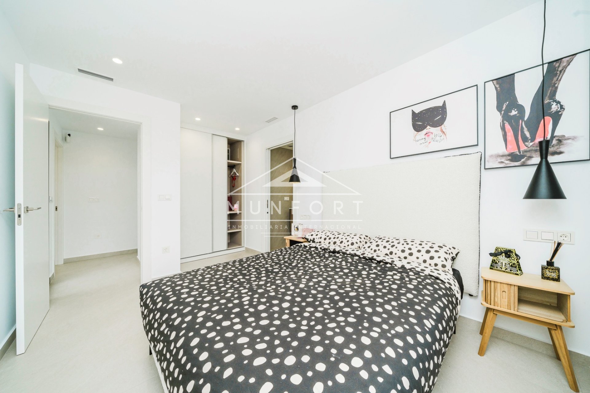 Resale - Villas -
Rojales