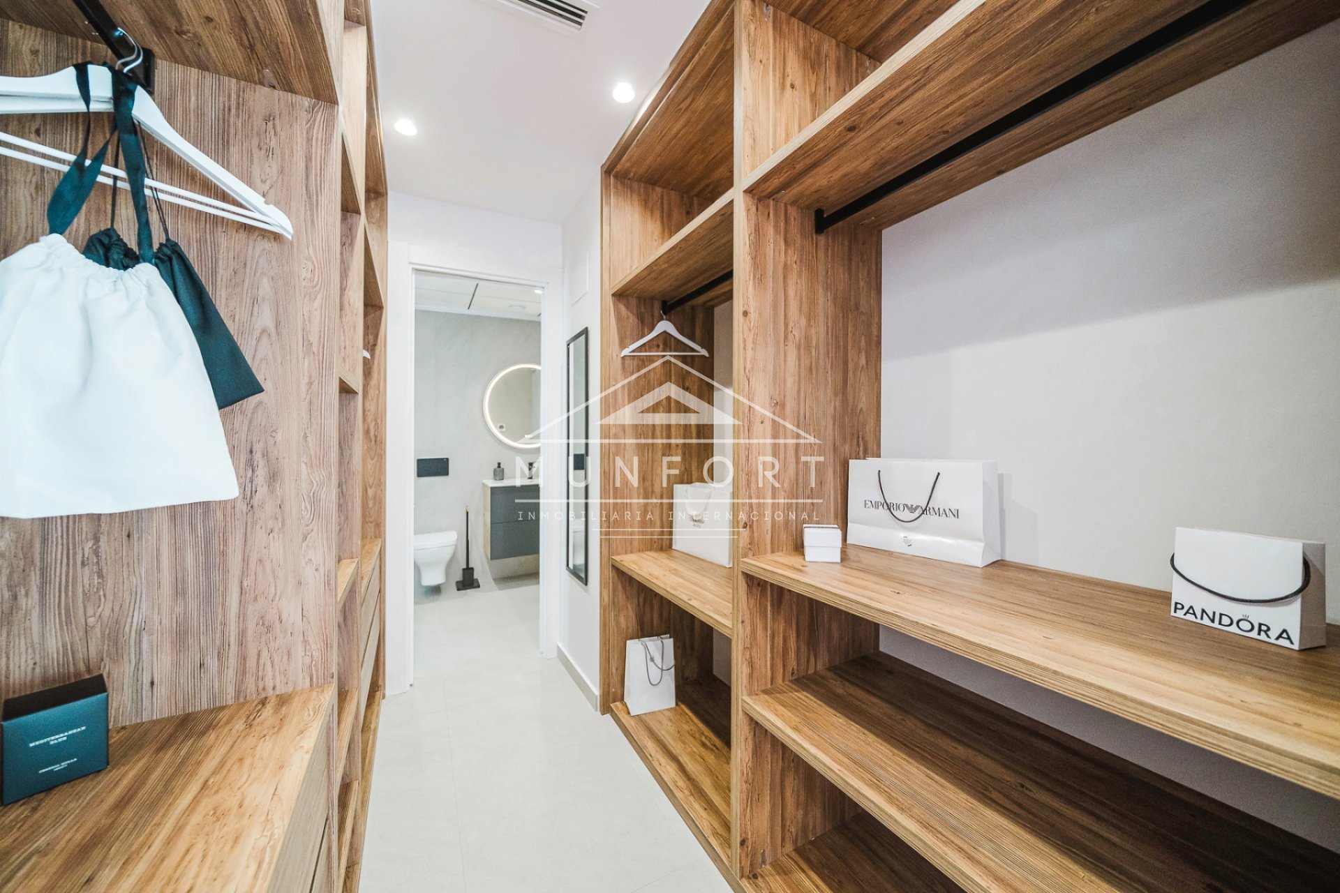 Resale - Villas -
Rojales