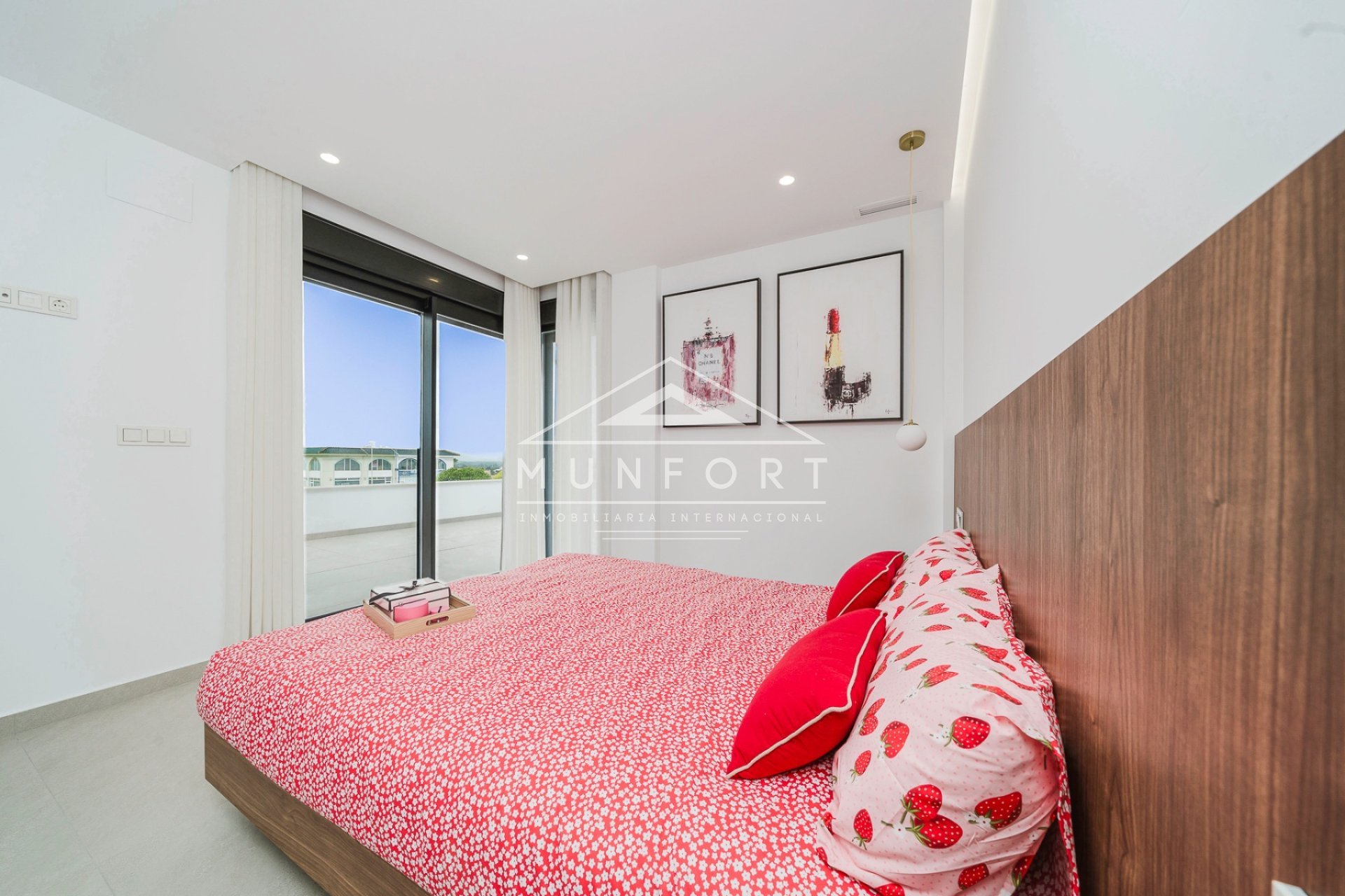 Resale - Villas -
Rojales