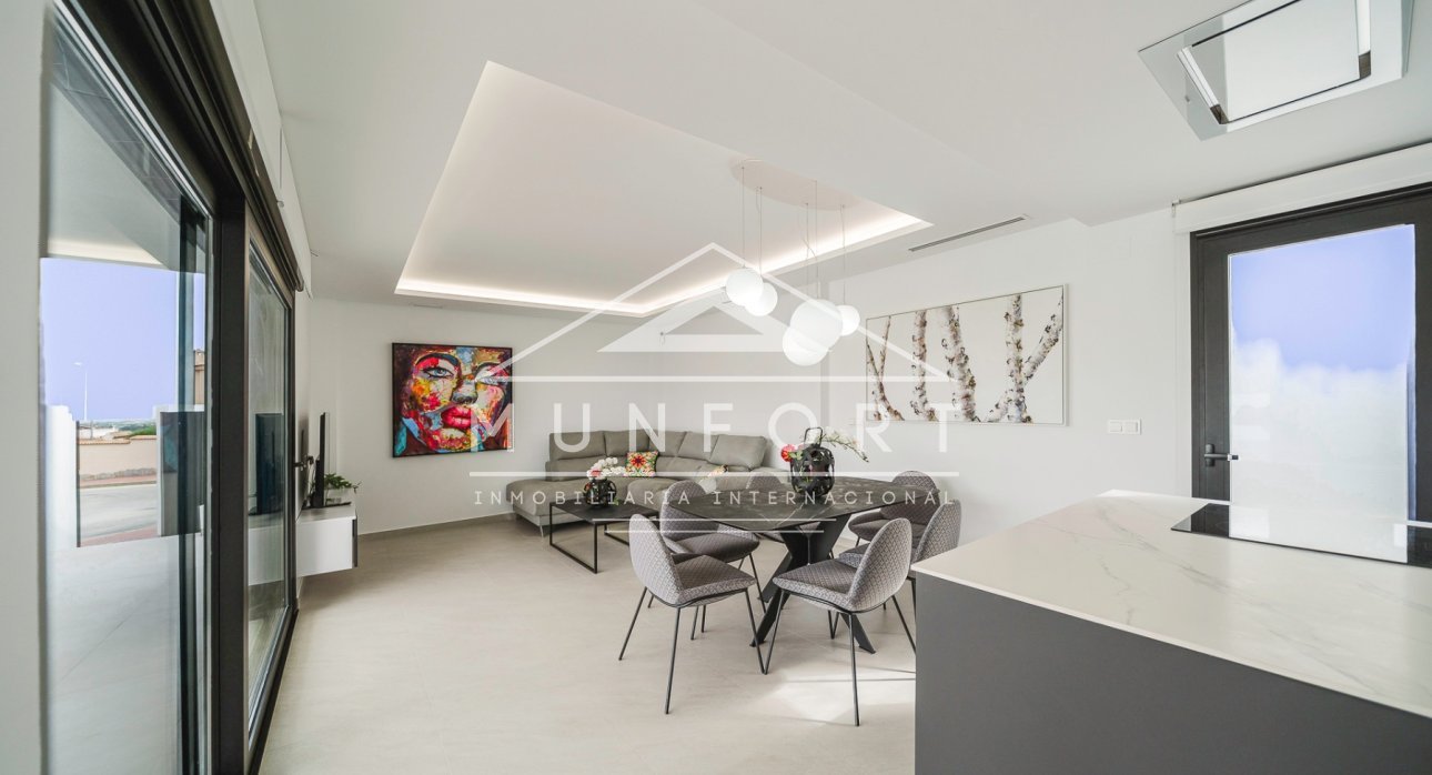 Resale - Villas -
Rojales