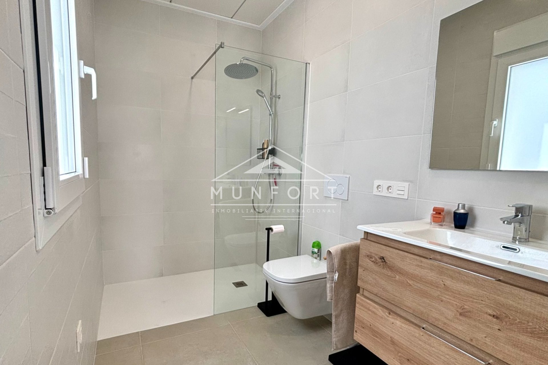 Resale - Villas -
Rojales