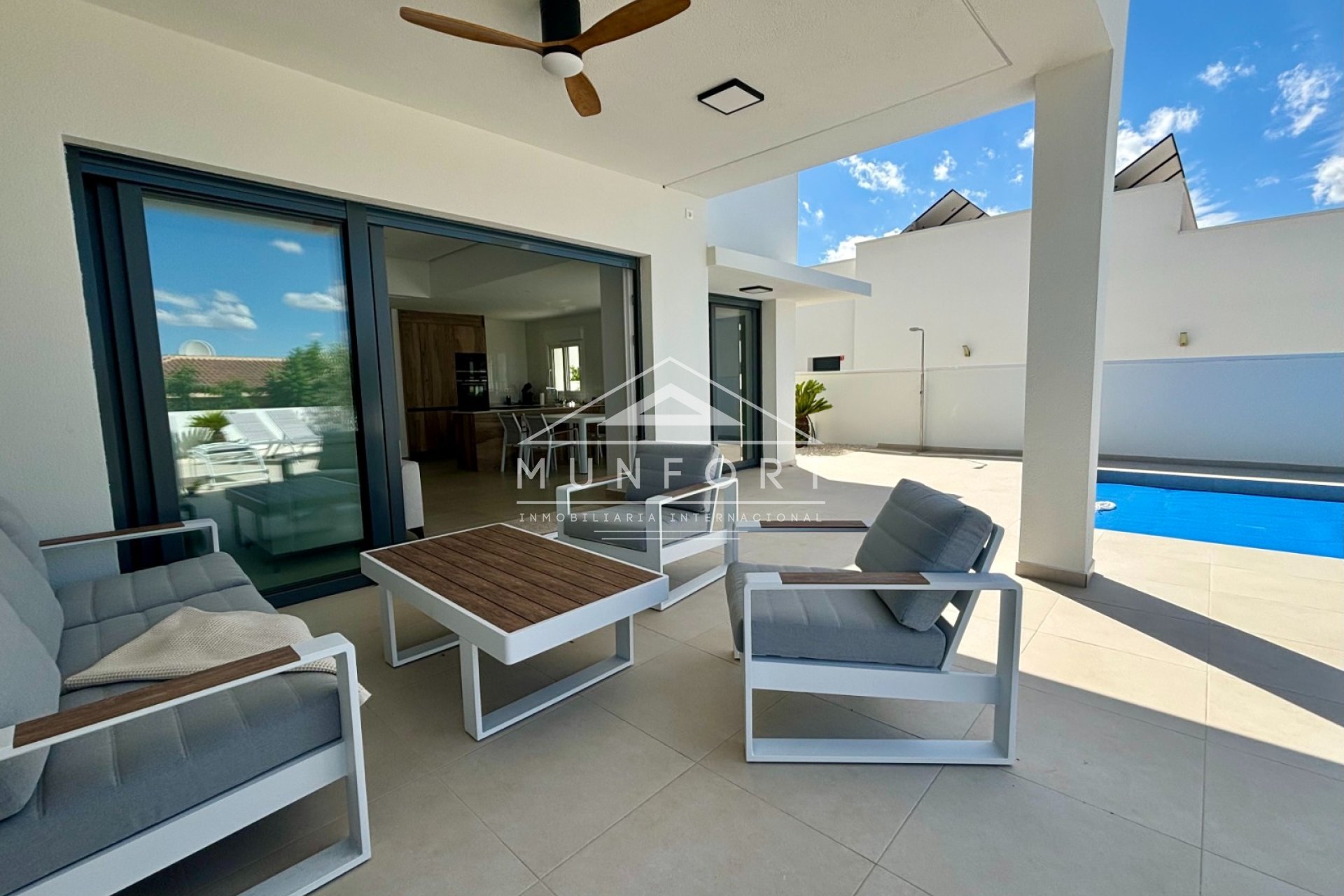 Resale - Villas -
Rojales