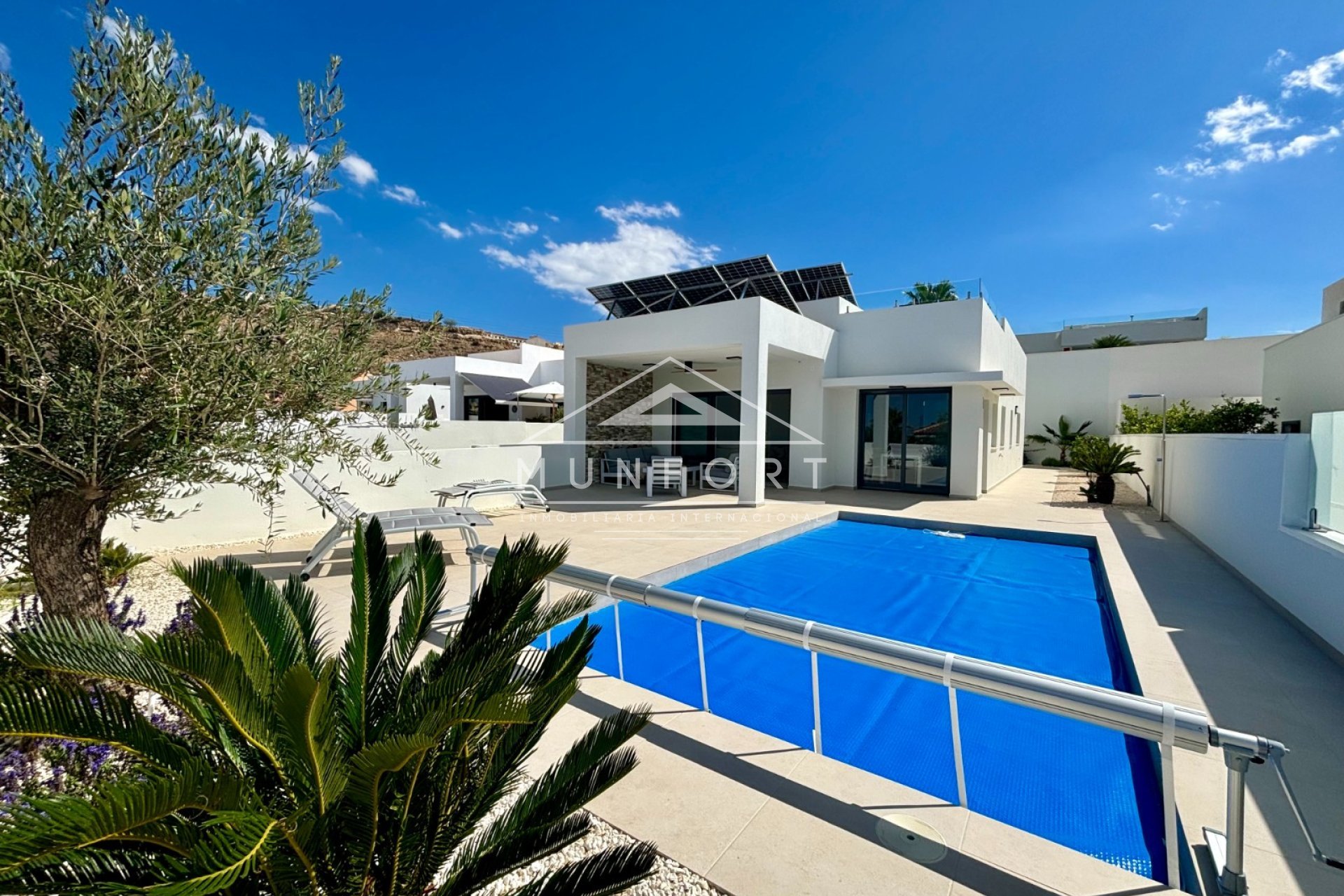 Resale - Villas -
Rojales