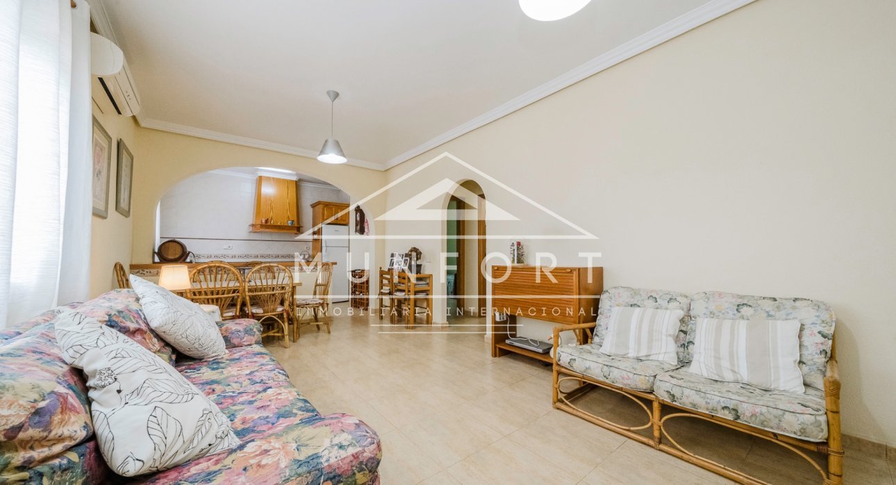 Resale - Villas -
Rojales