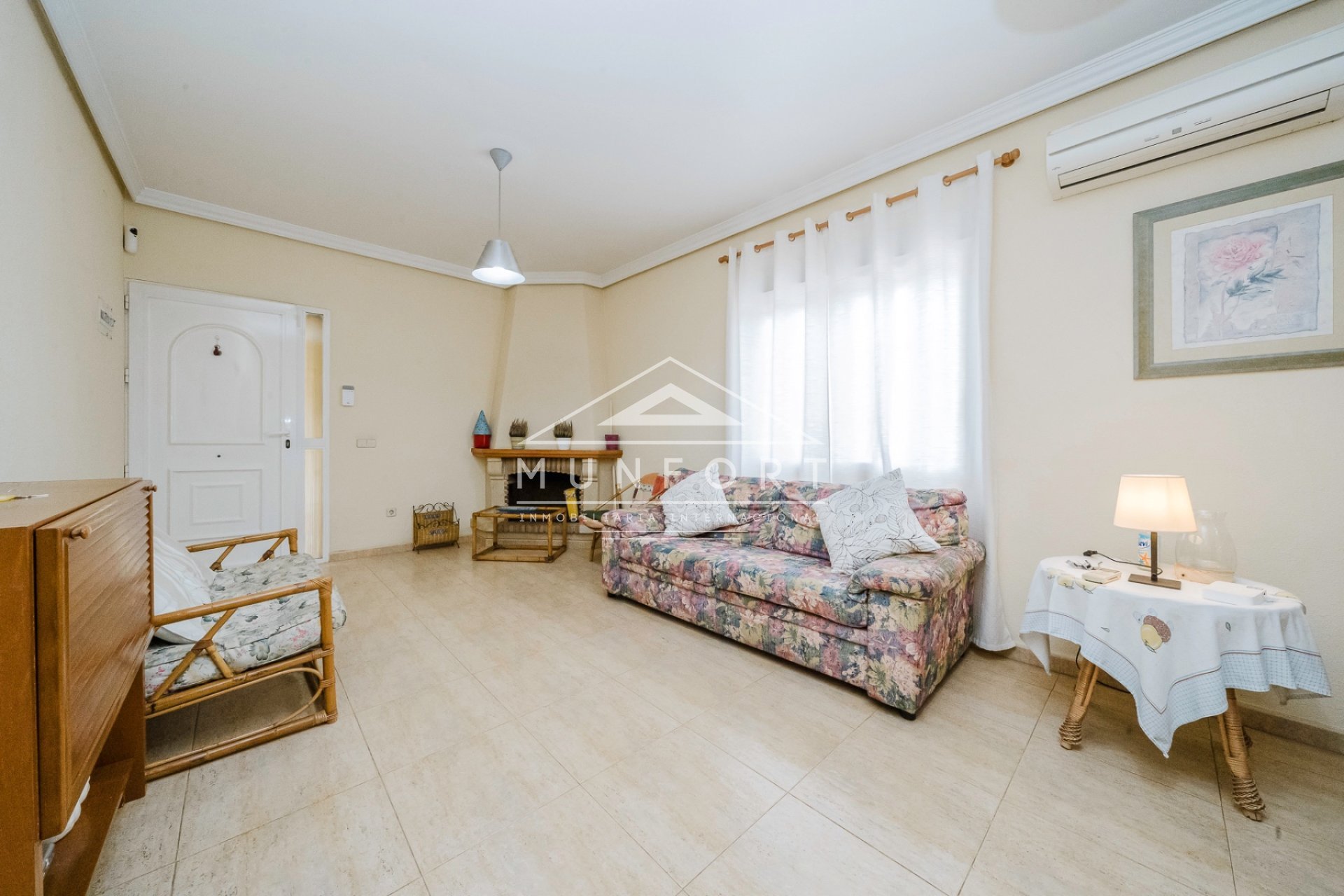 Resale - Villas -
Rojales