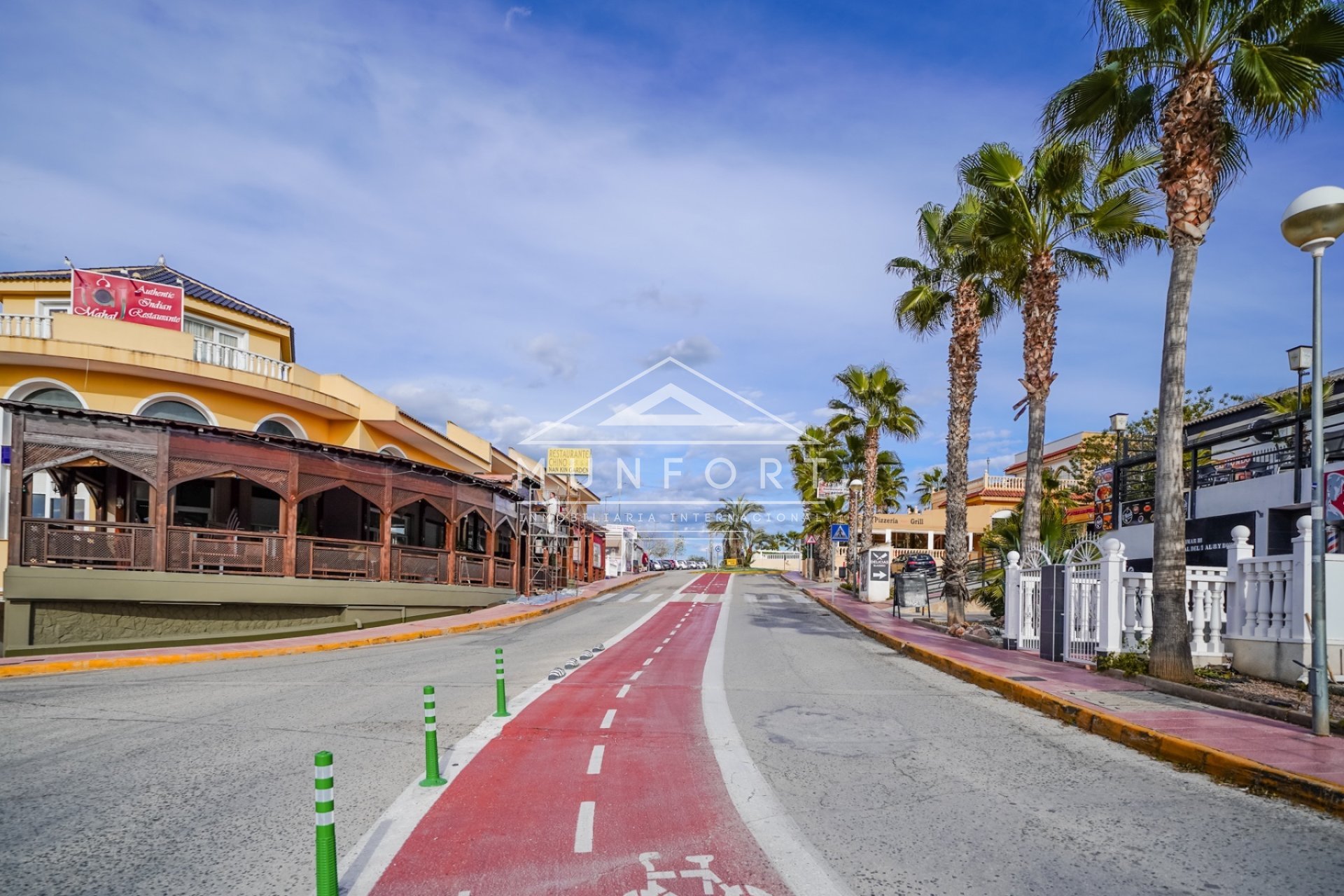 Resale - Villas -
Rojales