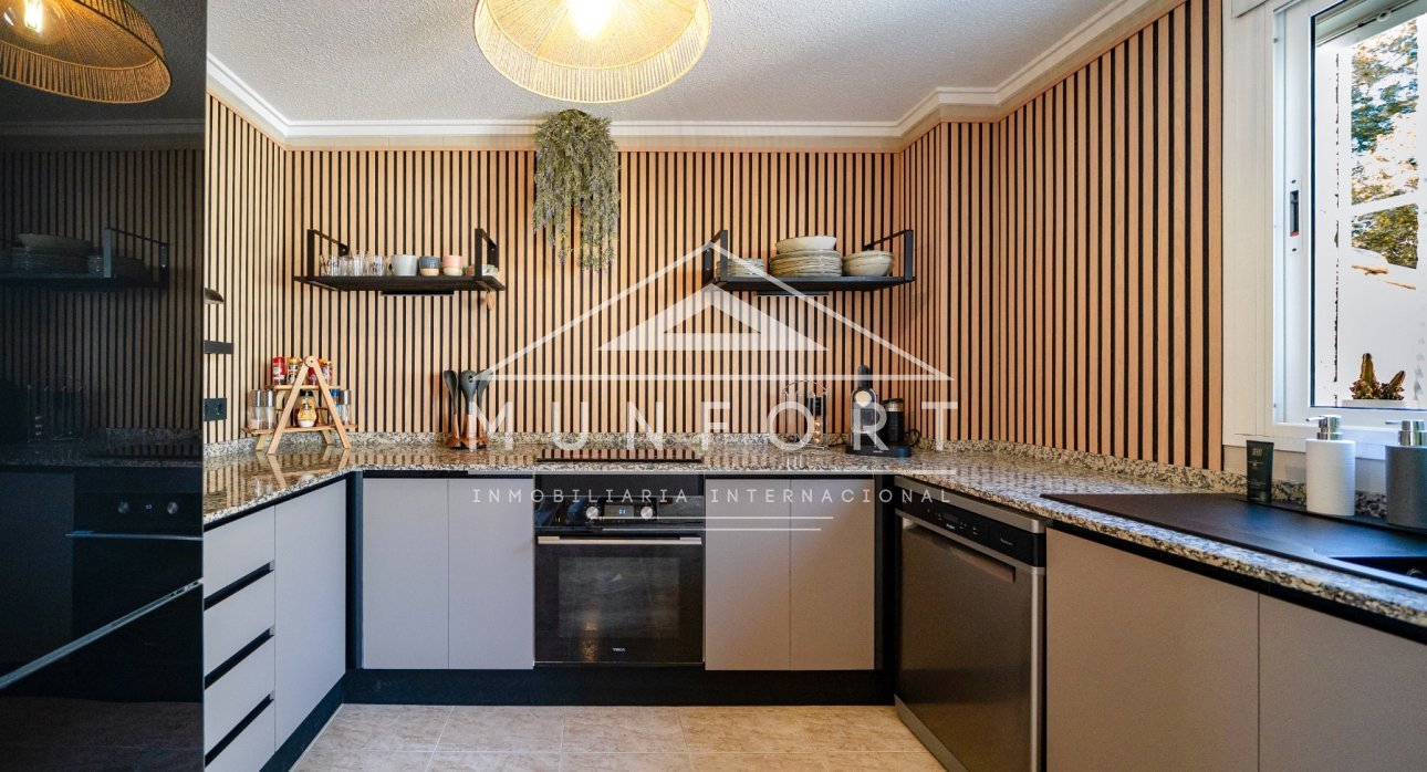 Resale - Villas -
Rojales