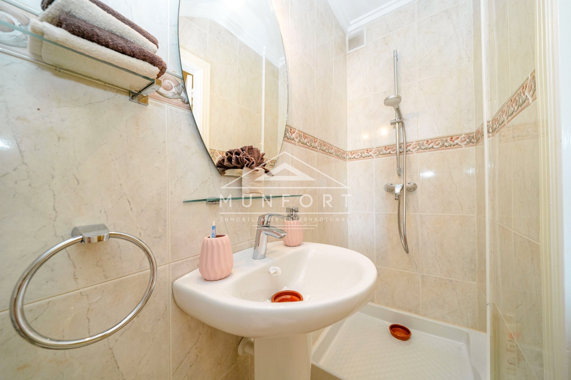 Resale - Villas -
Rojales