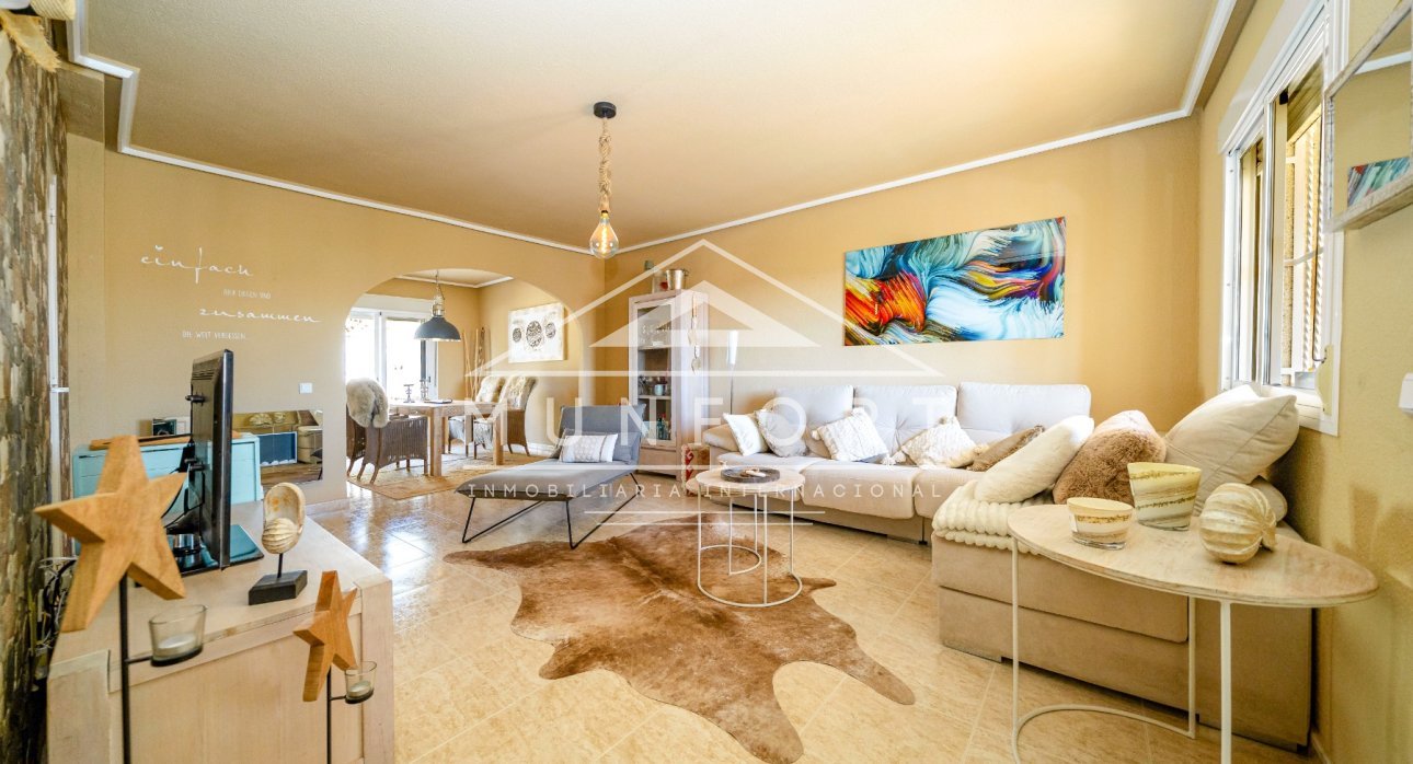 Resale - Villas -
Rojales