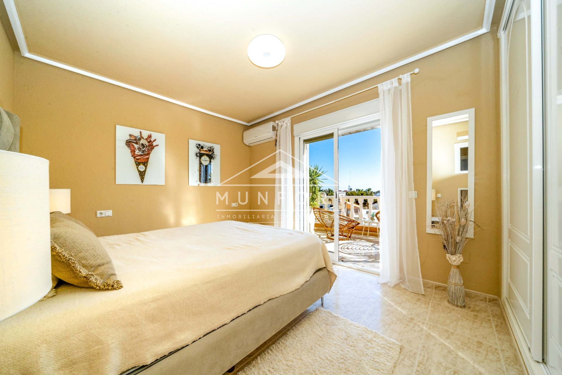 Resale - Villas -
Rojales